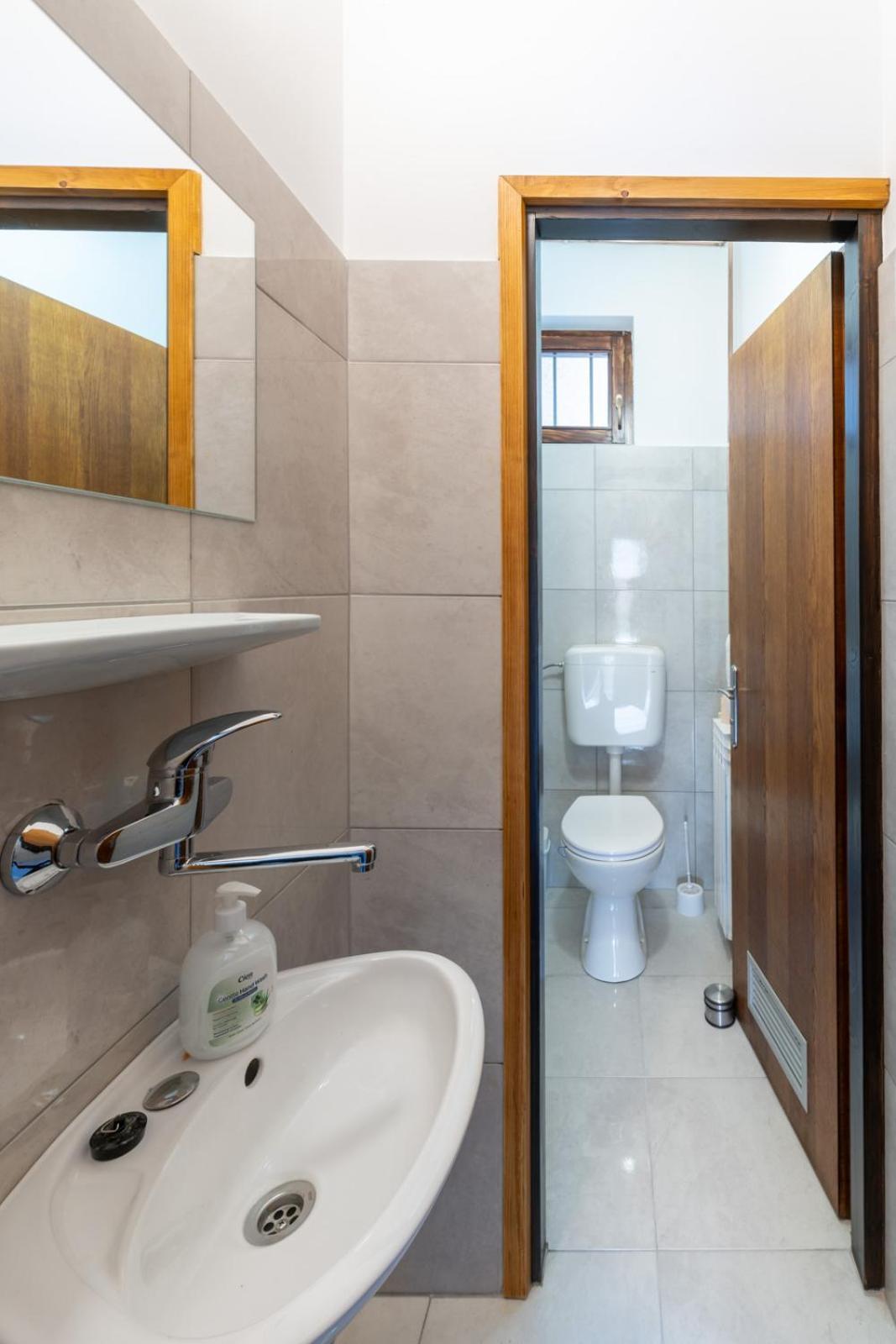 Apartman Jabuka - Free Parking Karlovac Exterior photo